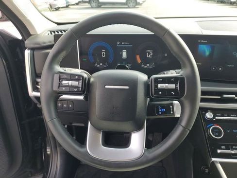 Used 2025 Hyundai Santa Fe SEL FWD image 25