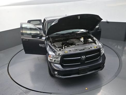 Used 2019 RAM 1500 Express AWD/4WD image 40