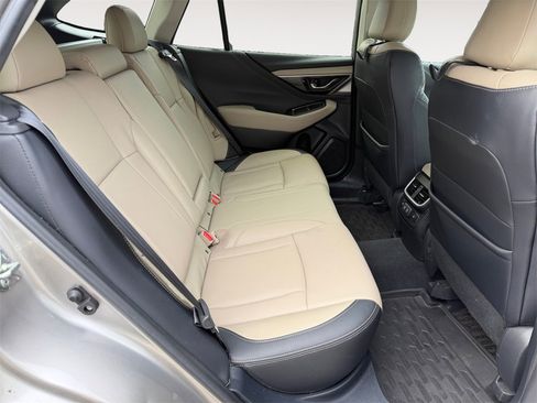 Used 2020 Subaru Outback Limited image 12