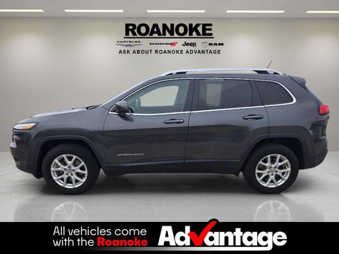 Used 2016 Jeep Cherokee Latitude w/ Safety/Convenience Group image 6