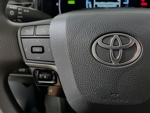 Used 2025 Toyota Camry LE image 19