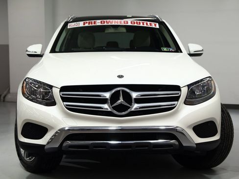 Certified 2019 Mercedes-Benz GLC 300 4MATIC image 3