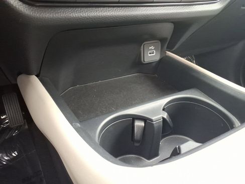 Used 2025 Honda HR-V LX image 24