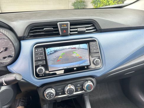 Used 2025 Nissan Versa SV image 17