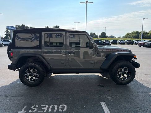 Used 2023 Jeep Wrangler Unlimited Rubicon w/ Cold Weather Group AWD/4WD image 6