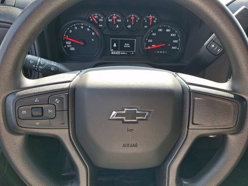 Used 2025 Chevrolet Silverado 1500 Custom Trail Boss AWD/4WD image 19