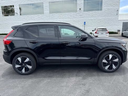 New 2025 Volvo EX40 Core w/ Climate Package image 3