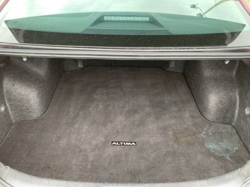Used 2025 Nissan Altima 2.5 SV FWD image 27