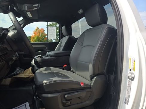 Used 2025 RAM 5500 Tradesman image 9