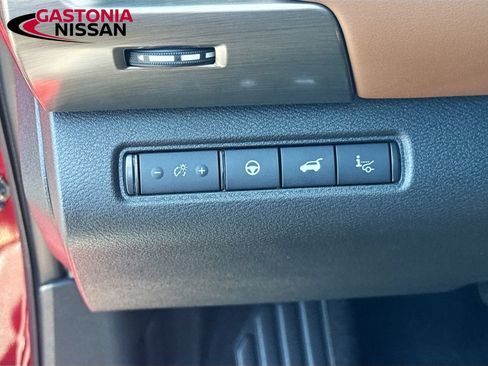 Used 2024 Nissan Pathfinder Platinum w/ Cargo Package FWD image 13