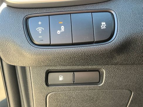 Used 2020 Kia Sorento LX FWD image 27
