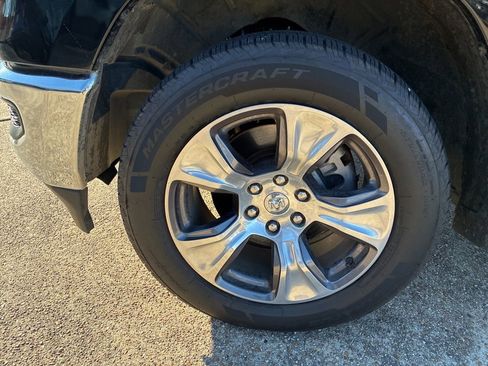 Used 2024 RAM 1500 Laramie image 10