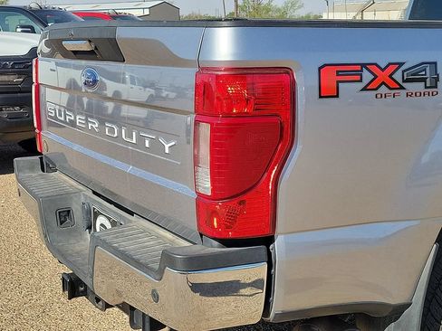 Used 2021 Ford F250 Lariat w/ Lariat Value Package AWD/4WD image 13