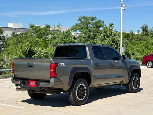 Used 2024 Toyota Tacoma TRD Off-Road AWD/4WD image 5
