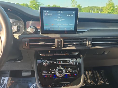 Certified 2022 Lincoln Corsair AWD w/ Premium Package image 20