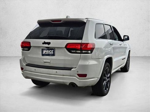 Used 2019 Jeep Grand Cherokee Altitude image 5