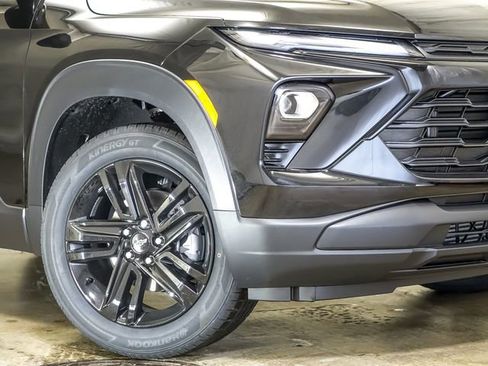 New 2026 Chevrolet TrailBlazer LT w/ Midnight Edition FWD image 4