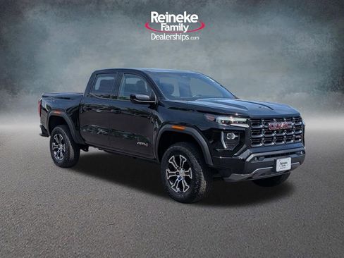 Used 2025 GMC Canyon AT4 w/ Technology Plus Package AWD/4WD image 3