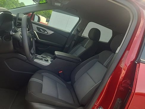 Used 2025 Chevrolet Blazer LT AWD/4WD image 10