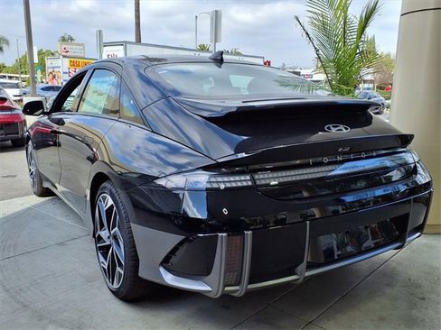 New 2025 Hyundai Ioniq 6 SEL image 6