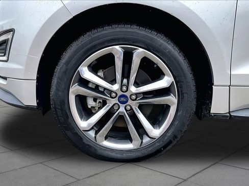 Used 2016 Ford Edge Sport w/ Technology Package AWD/4WD image 11