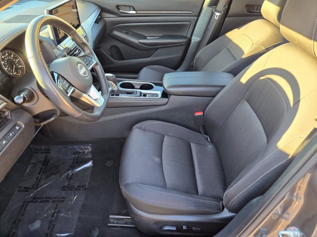 Used 2024 Nissan Altima 2.5 SV w/ SV Premium Package FWD image 14