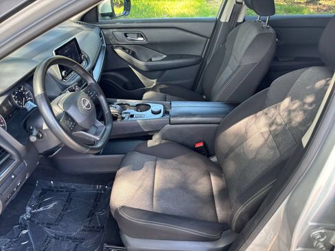 Used 2025 Nissan Rogue SV AWD/4WD image 28