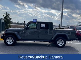 Used 2021 Jeep Gladiator Sport AWD/4WD video 3