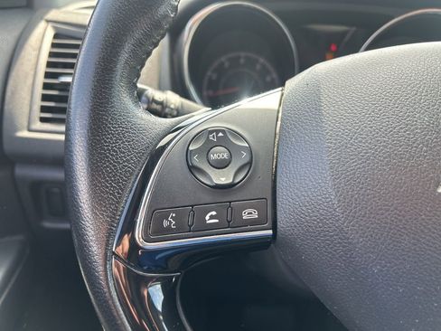 Used 2017 Mitsubishi Outlander Sport SE AWD/4WD image 17