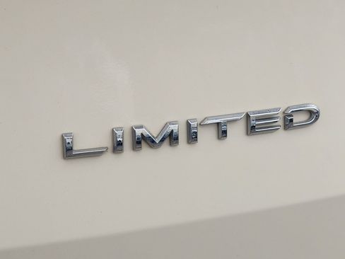 Used 2024 Toyota Grand Highlander FWD image 12