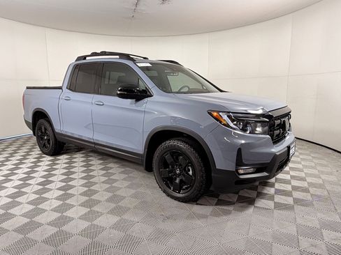 New 2026 Honda Ridgeline Black Edition image 7