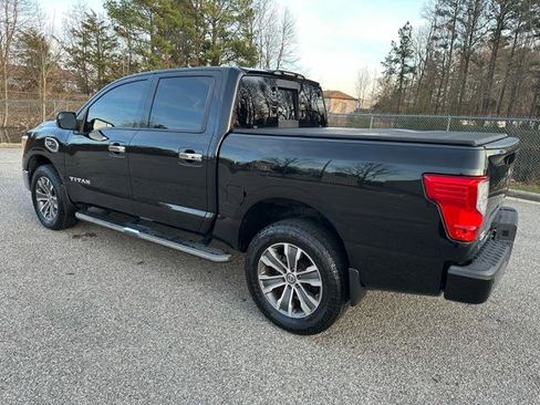 Used 2017 Nissan Titan SL image 44