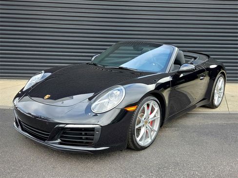 Used 2017 Porsche 911 Carrera S image 6