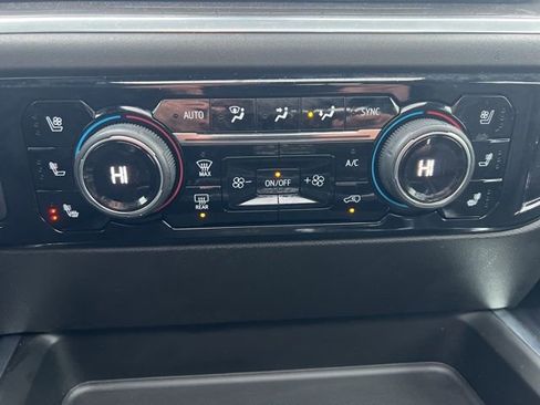 Used 2025 Chevrolet Silverado 2500 High Country w/ High Country Premium Package image 12