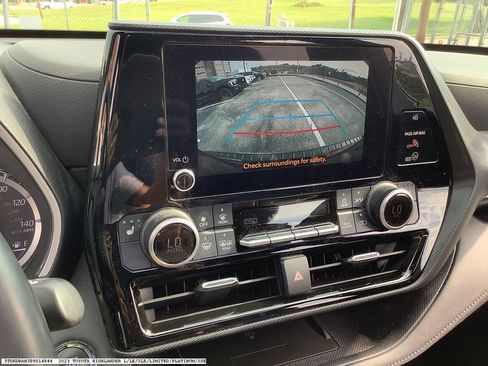 Used 2023 Toyota Highlander XSE FWD image 14