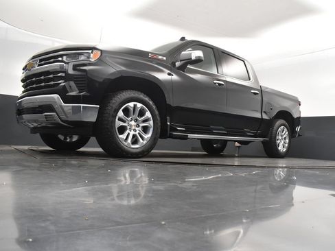 Used 2026 Chevrolet Silverado 1500 LTZ w/ LTZ Premium Package AWD/4WD image 43