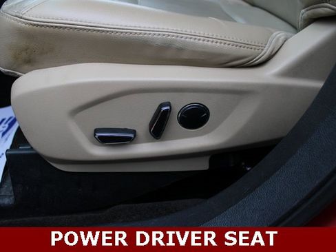 Used 2016 Ford Explorer XLT w/ Equipment Group 202A image 13