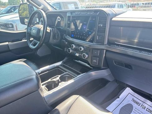 Used 2024 Ford F250 Lariat w/ Black Appearance Package AWD/4WD image 13