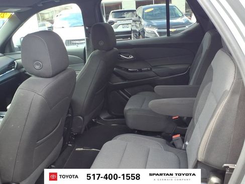 Used 2023 Chevrolet Traverse LT AWD/4WD image 12