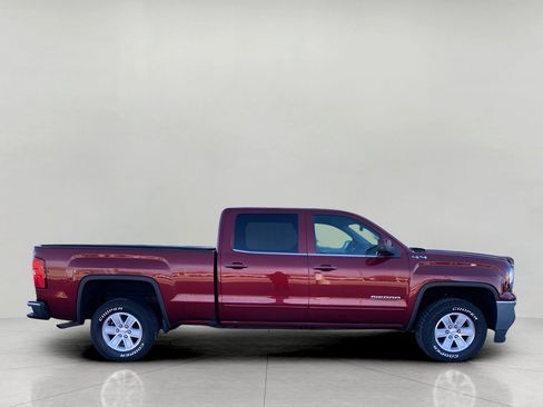 Used 2017 GMC Sierra 1500 SLE w/ SLE Value Package image 4