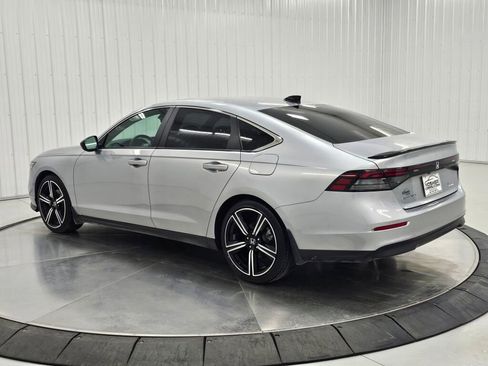 Used 2024 Honda Accord Sport image 3