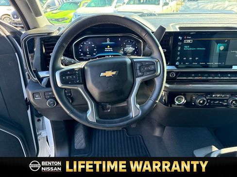 Used 2023 Chevrolet Silverado 1500 LT image 14