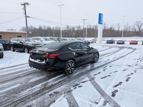 Used 2020 Nissan Altima 2.5 SV image 3