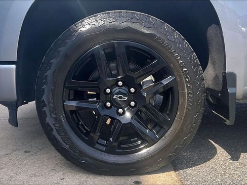 Used 2023 Chevrolet Silverado 1500 Custom w/ LPO, Dark Essentials Package AWD/4WD image 11