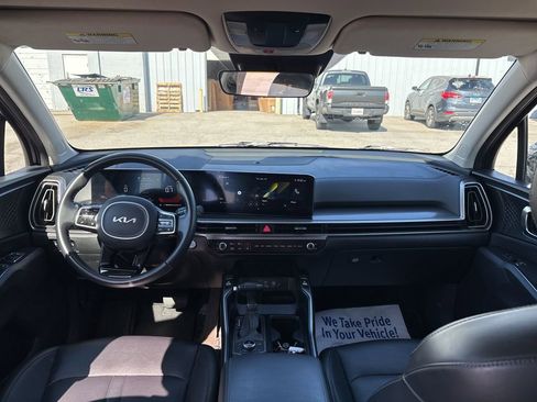 Used 2024 Kia Sorento S image 24