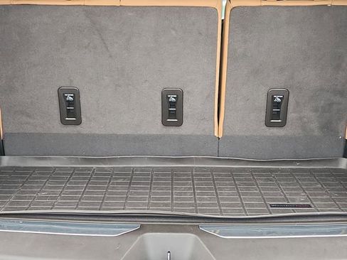 Certified 2023 Cadillac Escalade Premium Luxury w/ LPO, Radiant Package AWD/4WD image 25