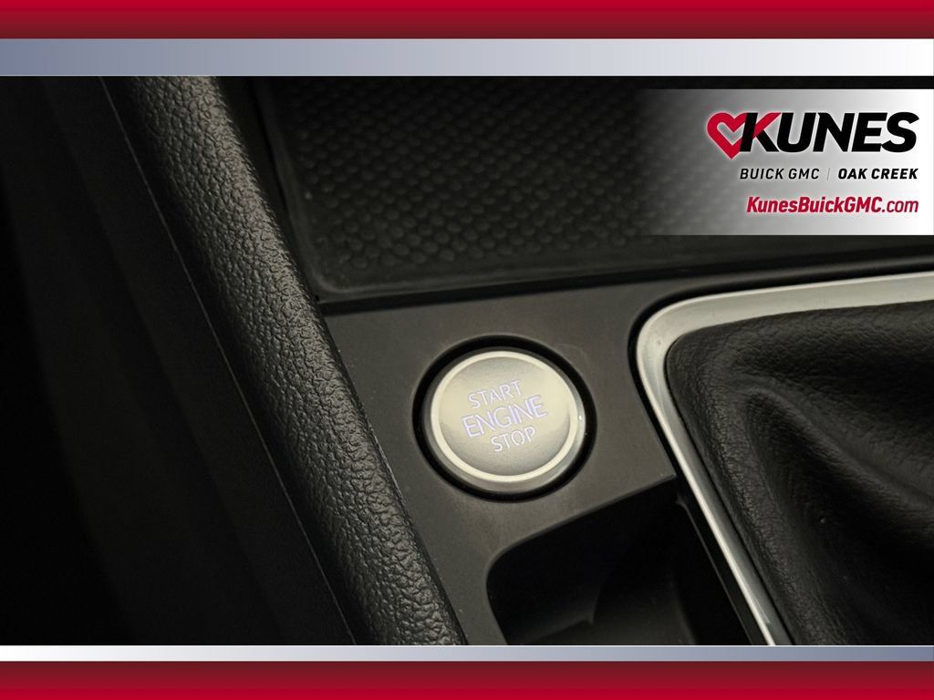 Used 2024 Volkswagen Jetta SE FWD image 31