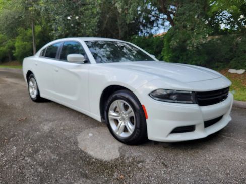 Used 2022 Dodge Charger SXT image 3