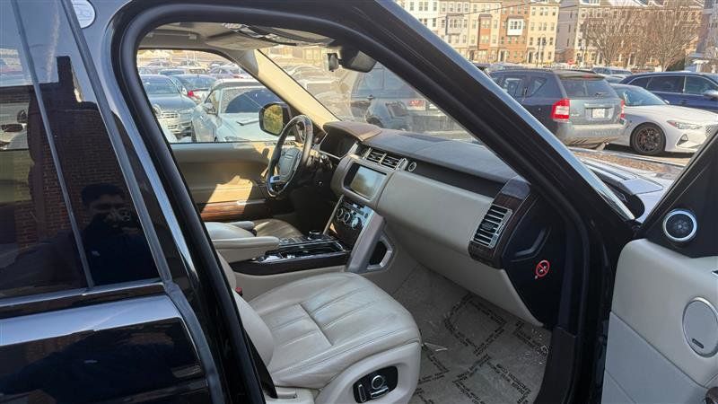 Used 2017 Land Rover Range Rover HSE AWD/4WD image 10