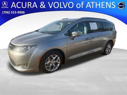 Used 2017 Chrysler Pacifica Touring-L Plus w/ Tire & Wheel Group